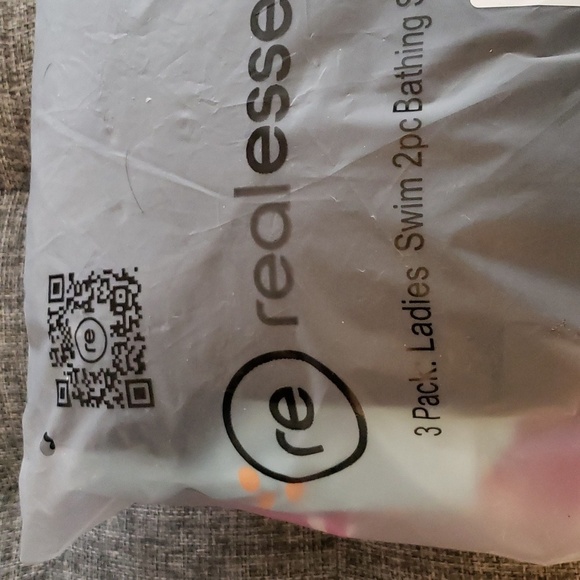 Real Essentials 3 Pack of Floral, Pink Pattern and Solid Black Bikinis Size M - Picture 7 of 7